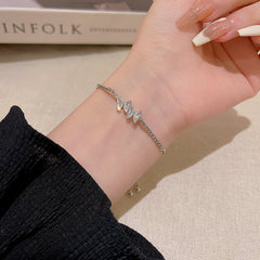 Zircon Elegance Bow Bracelet