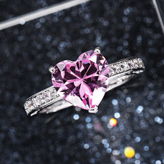 Radiant Heart AAA Zircon Inlaid Ring