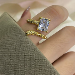 Lumi Elegance Zircon Open-End Ring
