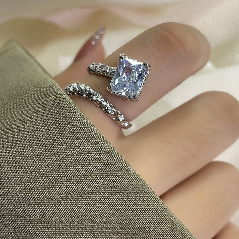 Lumi Elegance Zircon Open-End Ring