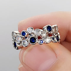 Exquisite Hollow Circle Geometric Ring