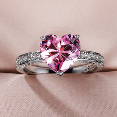 Radiant Heart AAA Zircon Inlaid Ring